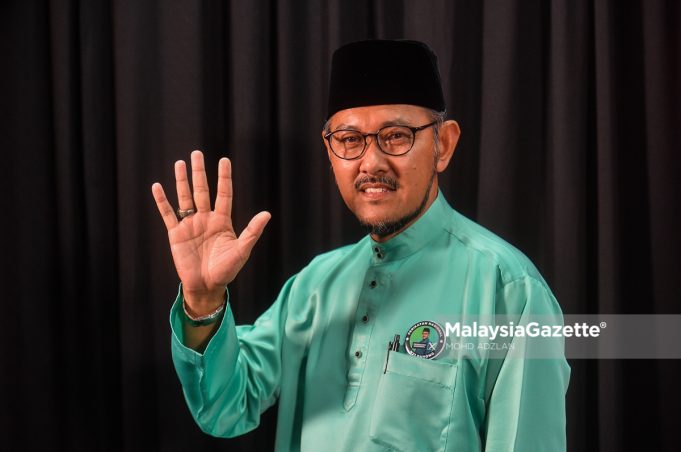 N.21 Duyong candidate from Perikatan Nasional (PN), Datuk Kamarudin Sidek at an interview with MalaysiaGazette in Ayer Keroh, Melaka. PIX: MOHD ADZLAN /MalaysiaGazette / 11 NOVEMBER 2021.