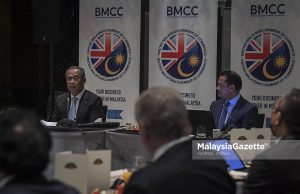 PPN The Chairman of National Recovery Council (MPN), Tan Sri Muhyiddin Yassin speaks during the National Recovery Dialogue and the Roundtable Meeting with the British Malaysian Chamber of Commerce (BMCC) at the Mandarin Oriental Hotel in Kuala Lumpur. PIX: HAZROL ZAINAL / MalaysiaGazette / 17 NOVEMBER 2021