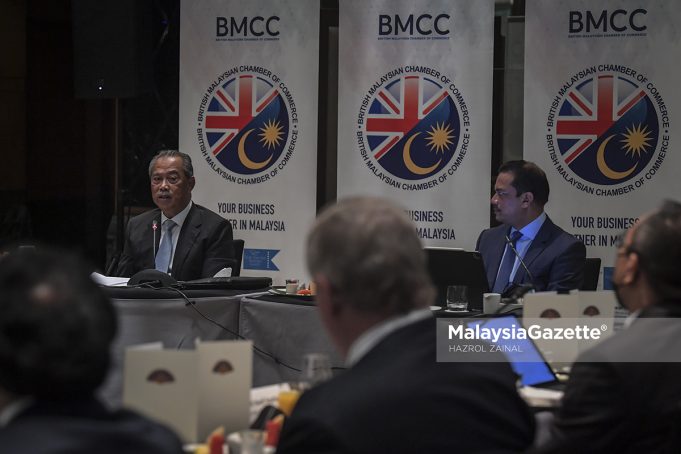 PPN The Chairman of National Recovery Council (MPN), Tan Sri Muhyiddin Yassin speaks during the National Recovery Dialogue and the Roundtable Meeting with the British Malaysian Chamber of Commerce (BMCC) at the Mandarin Oriental Hotel in Kuala Lumpur. PIX: HAZROL ZAINAL / MalaysiaGazette / 17 NOVEMBER 2021