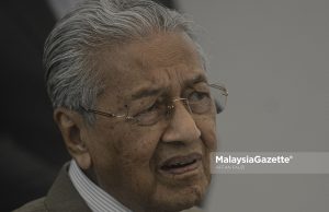 Mahathir Mohamad Abdullah Badawi Prime Minister government gift Pak Lah
