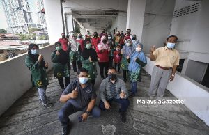 Penduduk Pangsapuri Seri Malaysia terima sumbangan MG Prihatin