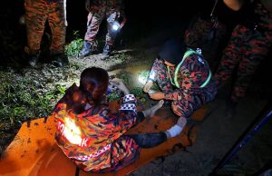 Wanita kejang kaki ketika daki Gunung Nuang