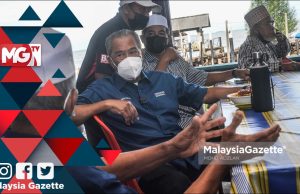 PRN Melaka: Muhyiddin bersama Rafiq Naizamohideen Meluangkan Masa Bersama Pengundi Telok Mas