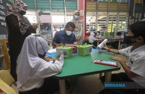 Beri kelonggaran murid tidak pakai pakaian seragam ke sekolah – Radzi