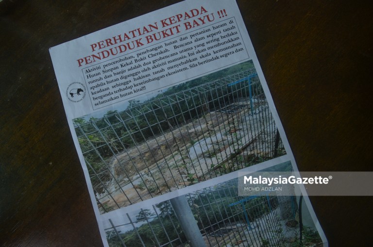 The Malaysian Nature Society allegedly sent out letters to all residents at Taman Bukit Bayu U10, Shah Alam, informing them about the land encroachment at the Bukit Cherakah Forest Reserve behind their bungalows.     PIX: MOHD ADZLAN / MalaysiaGazette / 05 DECEMBER 2021.   