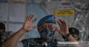 The Chief of Malaysian Armed Forces, General Tan Sri Affendi Buang speaks at a news conference on the latest flood situation in Selangor. PIX: AFFAN FAUZI / MalaysiaGazette / 23 DECEMBER 2021.