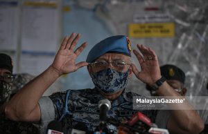The Chief of Malaysian Armed Forces, General Tan Sri Affendi Buang speaks at a news conference on the latest flood situation in Selangor. PIX: AFFAN FAUZI / MalaysiaGazette / 23 DECEMBER 2021.