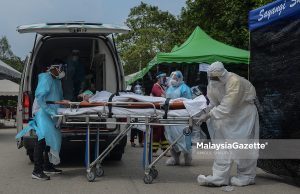 Pesakit Covid-19 Dibawa Keluar Dari Kawasan Banjir