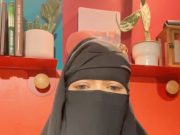Diana Amir segan mengaku sudah berniqab