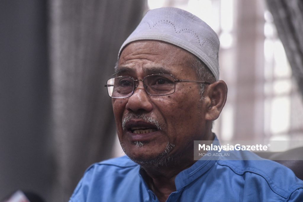 Rosli Sidek, the grandfather to the Danial Iskandar, the teenager who stole money from a mosque.     PIX: MOHD ADZLAN / MalaysiaGazette / 14 JANUARY 2022.