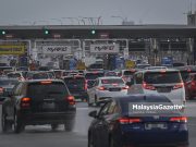 Diasak rasa tidak puas hati netizen, PLUS tutup semula ruangan komen di FB
