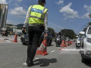 Remaja sekolah cuak kena saman tunggang motosikal tanpa lesen, ekzos bising