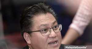 UMNO Johor compete solo PAS state election Nur Jazlan
