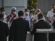 Debaran dan Doa Penyokong Menanti Keputusan Zahid di Mahkamah