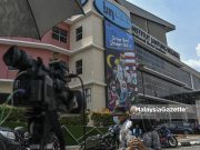 Wakil media masih ‘berkampung’ di IJN ikuti perkembangan Tun M