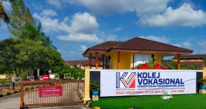 Kolej Vokasional Datuk Seri Abu Zahar Isnin Vocational College Jalan Kemendor Cluster Jasin education Covid-19 positive students