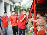 Tidak guna lambang PKR, Azmin dakwa Anwar hilang keyakinan terhadap PH