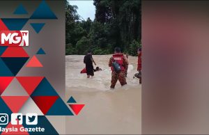 A man almost lost his life after he was washed away by the swift current at Bukit Sengit Pogoh