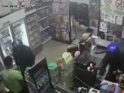 Polis buru 2 lelaki bersenjatakan parang samun kedai runcit