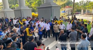 Loh Siew Hong finally reunite with her children after the High Court granted her a writ of habeas corpus for an immediate release of her three children from alleged unlawful detention