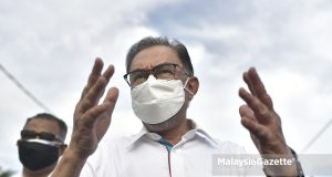 Datuk Seri Anwar Ibrahim Pakatan Harapan MoU anti-party hopping law bill act Dewan Rakyat PM