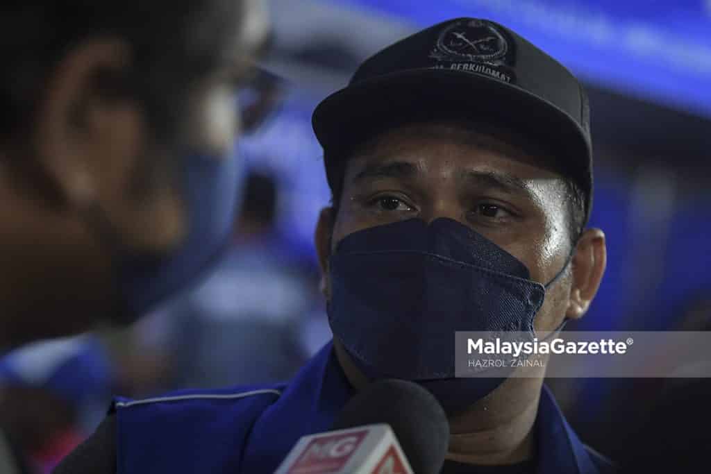 Temubual bersama calon Barisan Nasional (BN) N.08 Bukit Pasir, Mohamad Fadzli Mohamad Salleh pada Program Memperkenalkan Calon Dun Bukit Pasir sempena Pilihan Raya Negeri (PRN) Johor di PDM Kampung Sungai Raya, Muar, Johor. Foto HAZROL ZAINAL, 26 DISEMBER 2022.