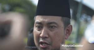 Calon Perikatan Nasional (PN) N.07 Bukit Kepong, Datuk Dr. Sahruddin Jamal bercakap kepada media selepas hari penamaan sempena Pilihan Raya Negeri (PRN) Johor di IKTBN Pagoh, Muar, Johor. Foto HAZROL ZAINAL, 26 FEBRUARI 2022.