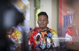 10 pendaki tekad tawan puncak Everest setelah tertangguh ekoran COVID-19