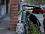 Bayi perempuan bertali pusat ditemui masih hidup depan restoran