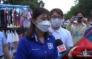 PRN Johor : Kehadiran Calon BN Perling Di Pasar Malam Diterima Baik Peniaga