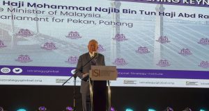 Najib Razak apa lagi Cina Mahu