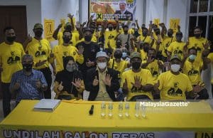 Ada presiden parti telefon mahu berbincang – Najib