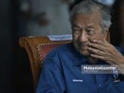 Tun M tak setuju kerajaan hadiah RM70 juta kepada Pak Lah Dr. Mahathir Mohamad Pedra Branca Johor Riau Singapore