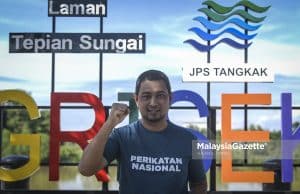 Calon Perikatan Nasional (PN) N.07 Bukit Kepong, Datuk Dr. Sahruddin Jamal bergambar selepas sesi walkabout sempena Pilihan Raya Negeri (PRN) Johor di sekitar bandar Grisek, Pagoh, Johor. Foto HAZROL ZAINAL, 05 MAC 2022.
