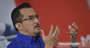 EPF final withdrawal i-Citra Barisan Nasional (BN) cum UMNO Youth Chief, Datuk Dr Asyraf Wajdi Dusuki in the Johor Memilih Programme at MG Studio, Johor Bahru, in conjunction with the Johor state election. PIX: FAREEZ FADZIL / MalaysiaGazette / 6 MARCH 2022