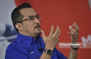 EPF final withdrawal i-Citra Barisan Nasional (BN) cum UMNO Youth Chief, Datuk Dr Asyraf Wajdi Dusuki in the Johor Memilih Programme at MG Studio, Johor Bahru, in conjunction with the Johor state election. PIX: FAREEZ FADZIL / MalaysiaGazette / 6 MARCH 2022
