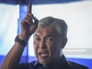 Pengerusi Barisan Nasional (BN), Datuk Seri Dr. Ahmad Zahid Hamidi berucap pada Ceramah Umum BN sempena kempen Pilihan Raya Negeri (PRN) Johor di PDM Parit Keroma, Muar, Johor. Foto HAZROL ZAINAL, 06 MAC 2022. Hasni MB