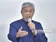 The Chairman of Barisan Nasional (BN), Datuk Seri Ahmad Zahid Hamidi addressing the Indian community at Tampoi, Johor Bahru in conjunction with Johor state election. PIX: FAREEZ FADZIL / MalaysiaGazette / 11 MARCH 2022