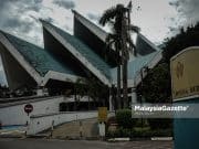 Bangunan usang jadi ‘sarang hantu’