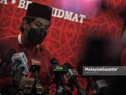 The Rembau UMNO Deputy Division Chief, Khairy Jamaluddin Abu Bakar speaks at a news conference after the launch of UMNO General Assembly (PAU) 2021 at the World Trade Centre Kuala Lumpur (WTCKL). PIX: AFFAN FAUZI / MalaysiaGazette / 18 MARCH 2022Timbalan Ketua UMNO Bahagian Rembau, Khairy Jamaluddin bercakap pada sidang media selepas perasmian Perhimpunan Agung UMNO 2021 di Pusat Dagangan Dunia Kuala Lumpur (WTCKL). Foto AFFAN FAUZI, 18 MAC 2022. GE15 Covid-19 dissolve parliament