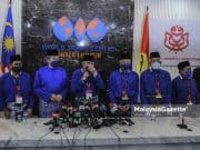 PRU15: Zahid yakin rakyat sokong BN Presiden UMNO, Datuk Seri Dr Ahmad Zahid Hamidi (tengah) bersama Perdana Menteri yang juga Naib Presiden UMNO Datuk Seri Ismail Sabri Yaakob (tiga dari kanan), Timbalan Presiden UMNO, Datuk Seri Mohamad Hasan (dua kiri) hadir pada sidang media selepas selesai Perhimpunan Agung UMNO 2021 di Pusat Dagangan Dunia Kuala Lumpur (WTCKL). Foto AMIRUL SHAUFIQ, 19 MAC 2022.