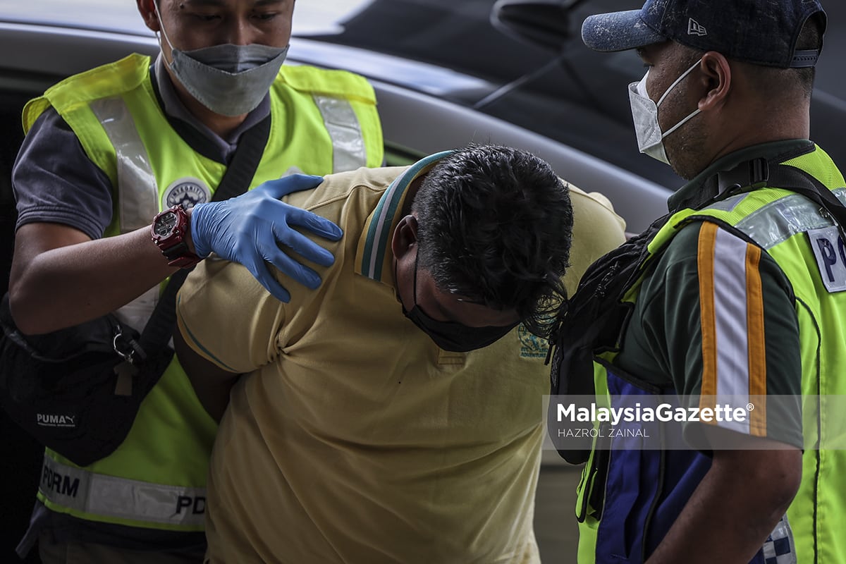 Suspek Bunuh Dan Bakar Penyelia Kedai Buku Dihadap Ke Mahkamah