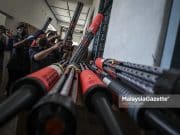 Polis tumpas sindiket sorok mercun, bunga api stok Aidilfitri