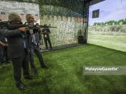 Hamzah Zainudin Lawat Pameran DSA dan NATSEC Asia 2022