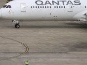 Qantas naik tambang jika harga minyak kekal tinggi