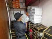 Empat premis jual barang tiruan diserbu