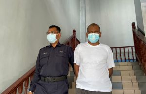 domestic abuse attempt murder Cleaner, M. Paramasivam dijatuhkan hukuman penjara tiga tahun oleh Mahkamah Sesyen Melaka hari ini.