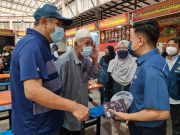 Zulkifli Bujang meets the residents of Kampung Melayu Majidee in conjunction with the Johor state election campaign. 15th General Election GE15 UMNO BN PN Perikatan Nasional Mohamad Hasan