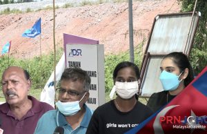 PRN Johor: Saya Setia Mengundi BN , Parti Dahulu Cakap Saja Buat Tidak
