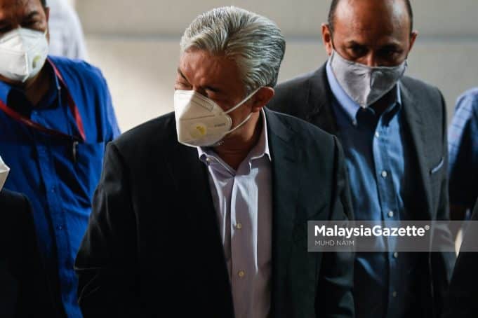 The President of UMNO, Datuk Seri Dr. Ahmad Zahid Hamidi arrives at the Kuala Lumpur Court Complex for the defence proceeding of his Yayasan Akalbudi corruption trial. PIX: MUHD NA'IM / MalaysiaGazette / 13 APRIL 2022.